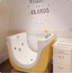 Luxury Vollmark Baby Spa Bathtub / Jacuzzi Whirlpool / Length 113cm / Width 87cm / Height 90cm